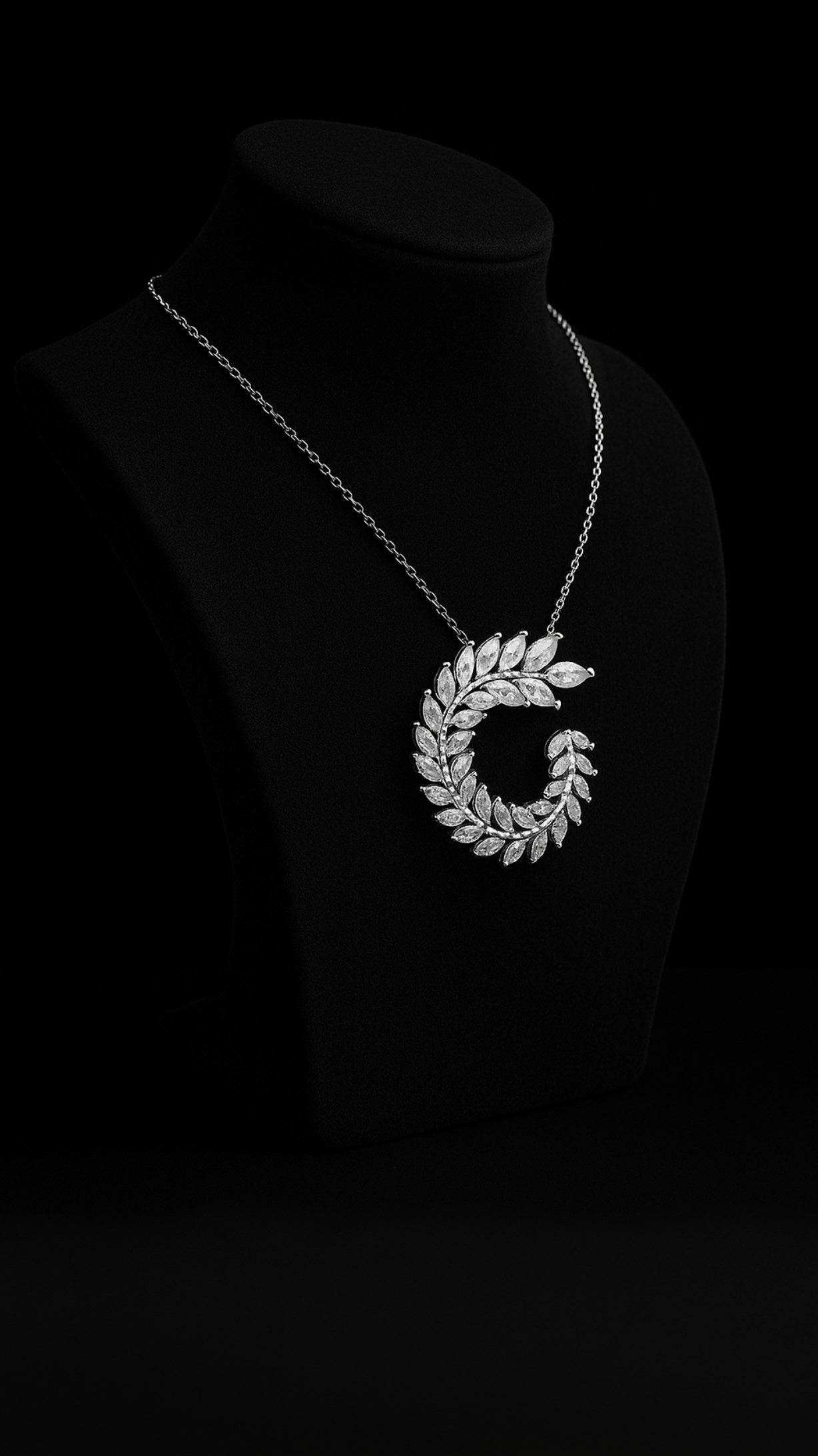 Selenic Drift Necklace