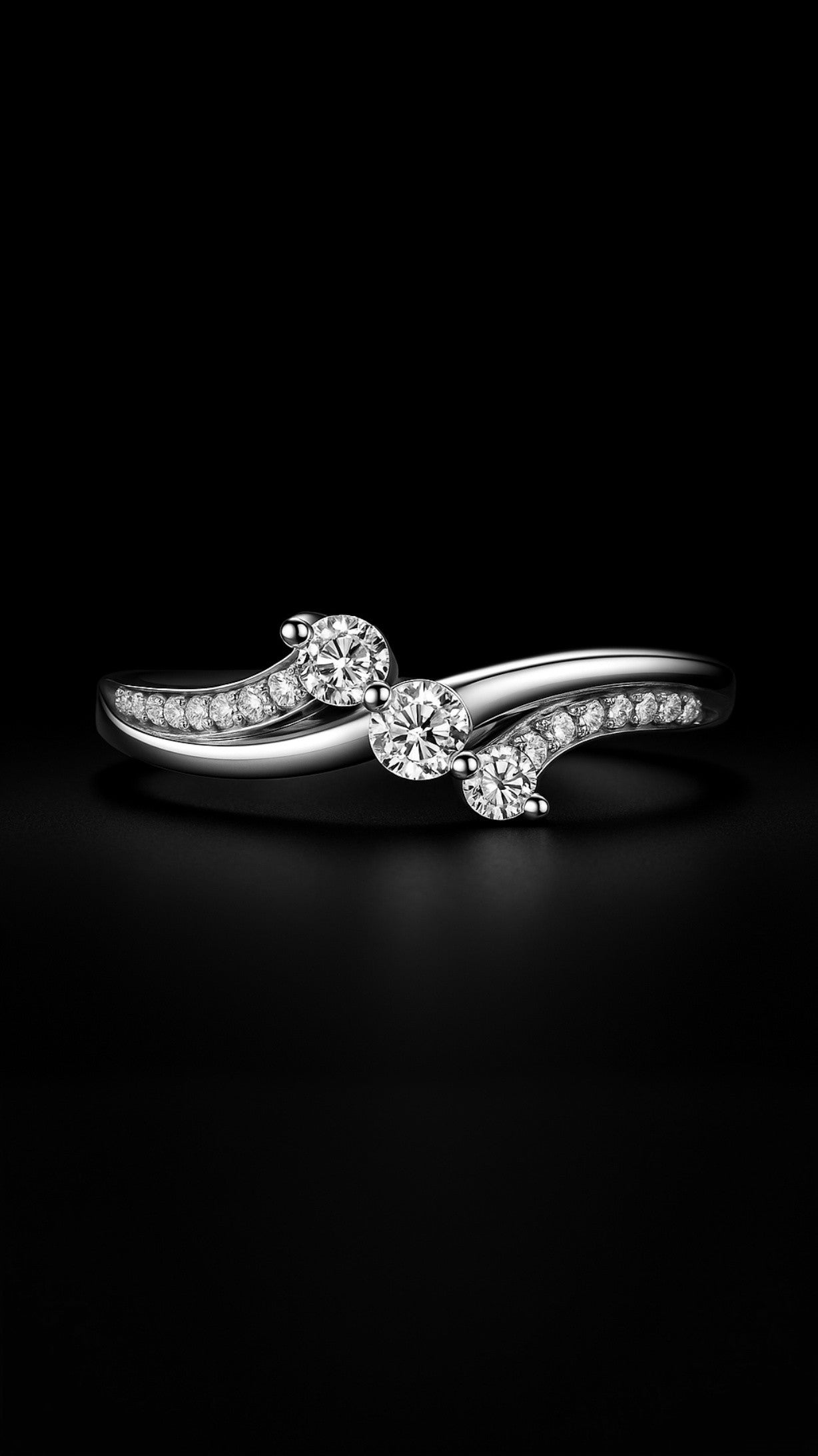 Glistening Grandeur Ring
