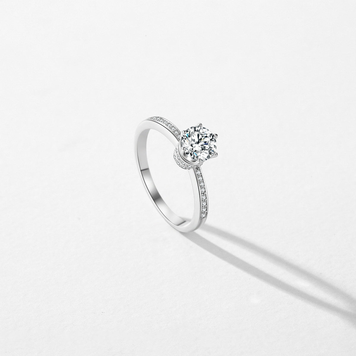 Gleaming Jewel Ring - Diamoray