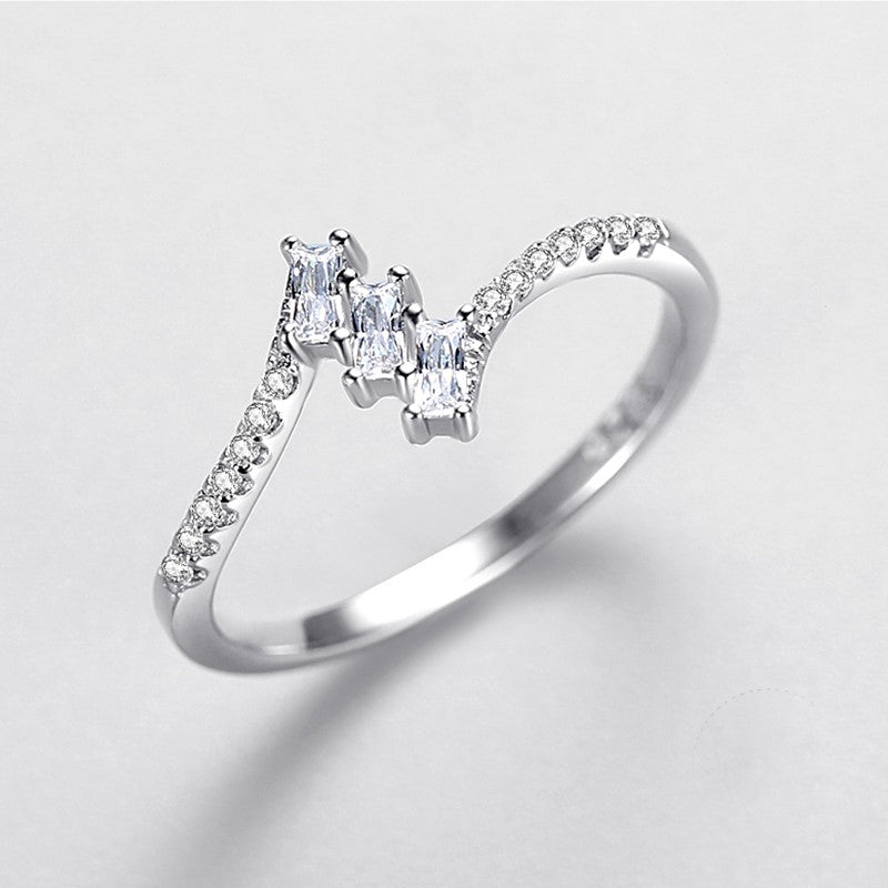 Royal Regalia Ring - Diamoray