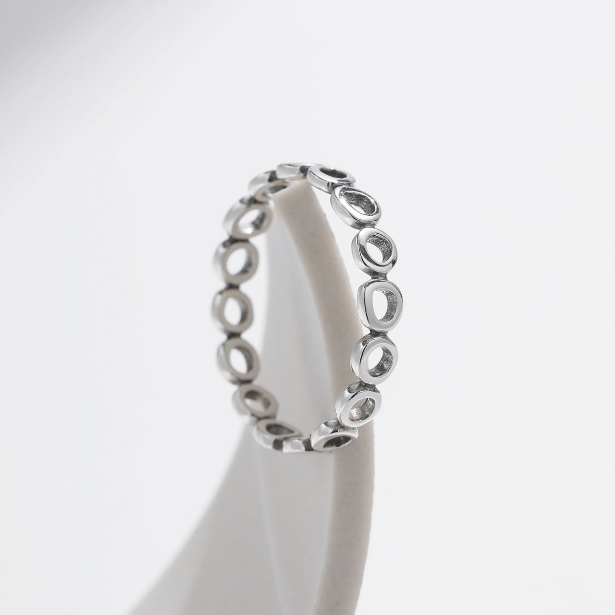 Zenith Circle Ring - Diamoray