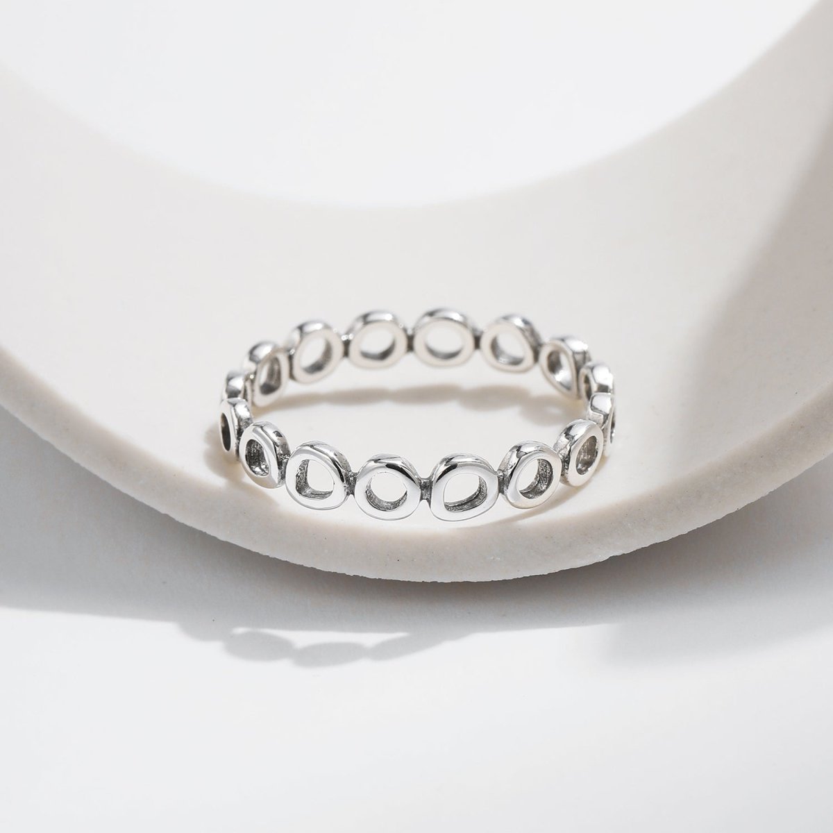 Zenith Circle Ring - Diamoray