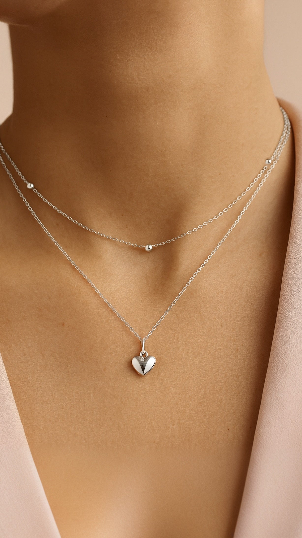Collar de corazón divino