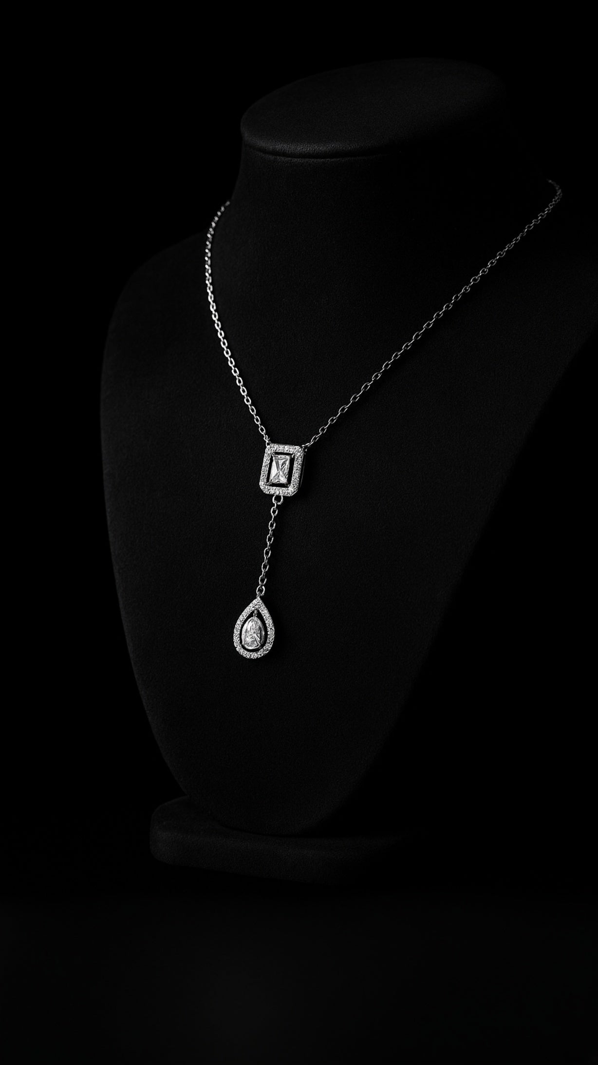 Auric Thread Necklace