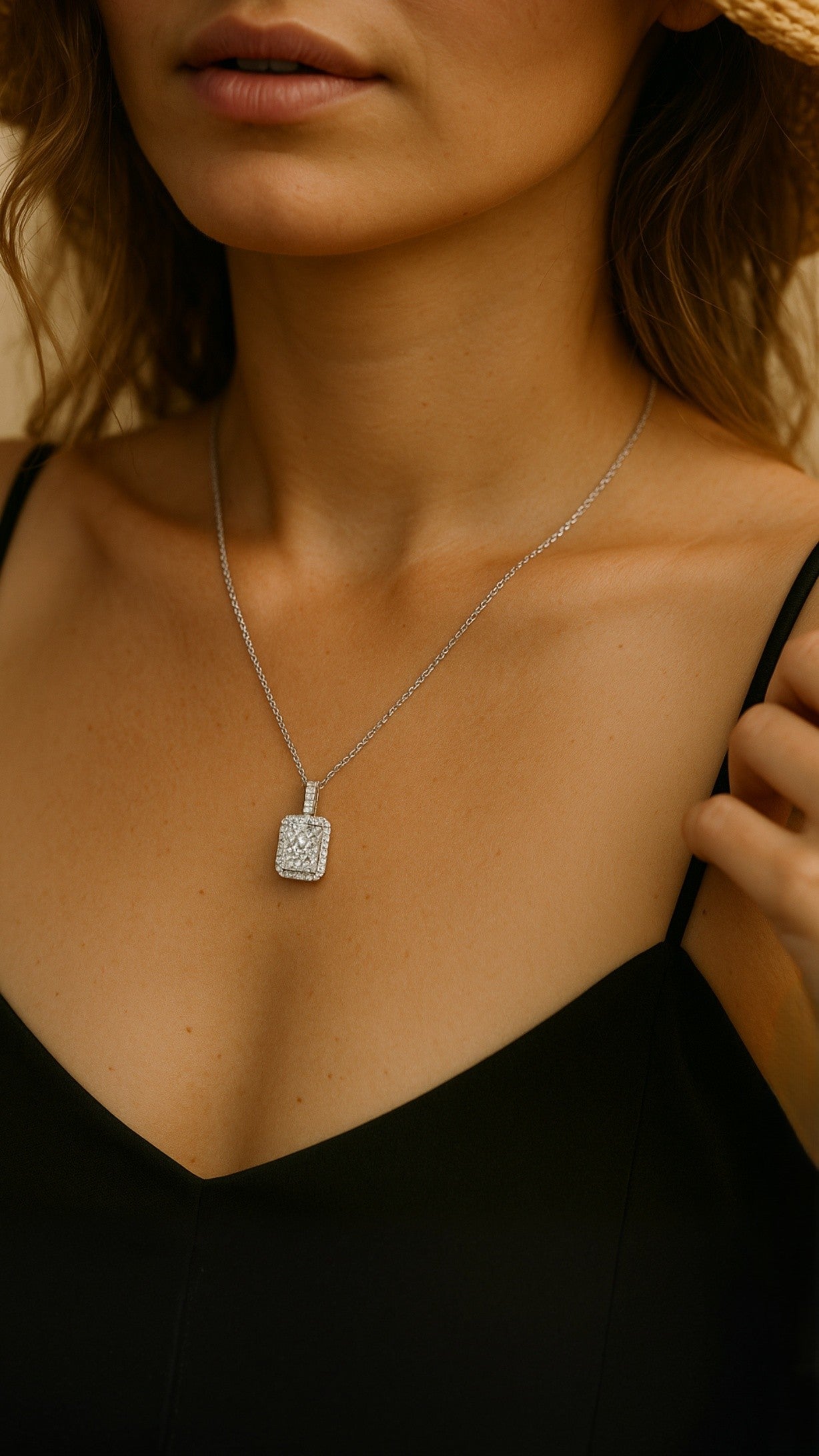 Solstice Gleam Necklace