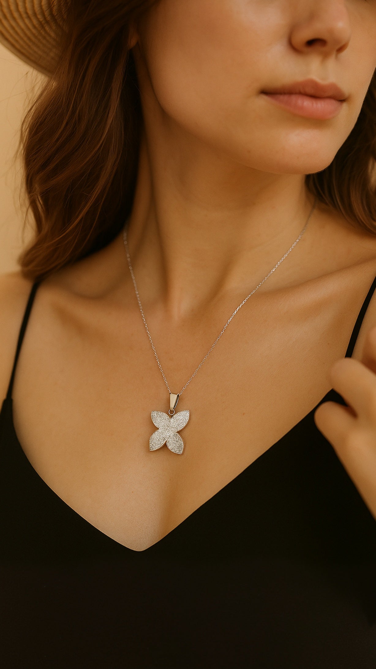 Fleur de Minuit Necklace