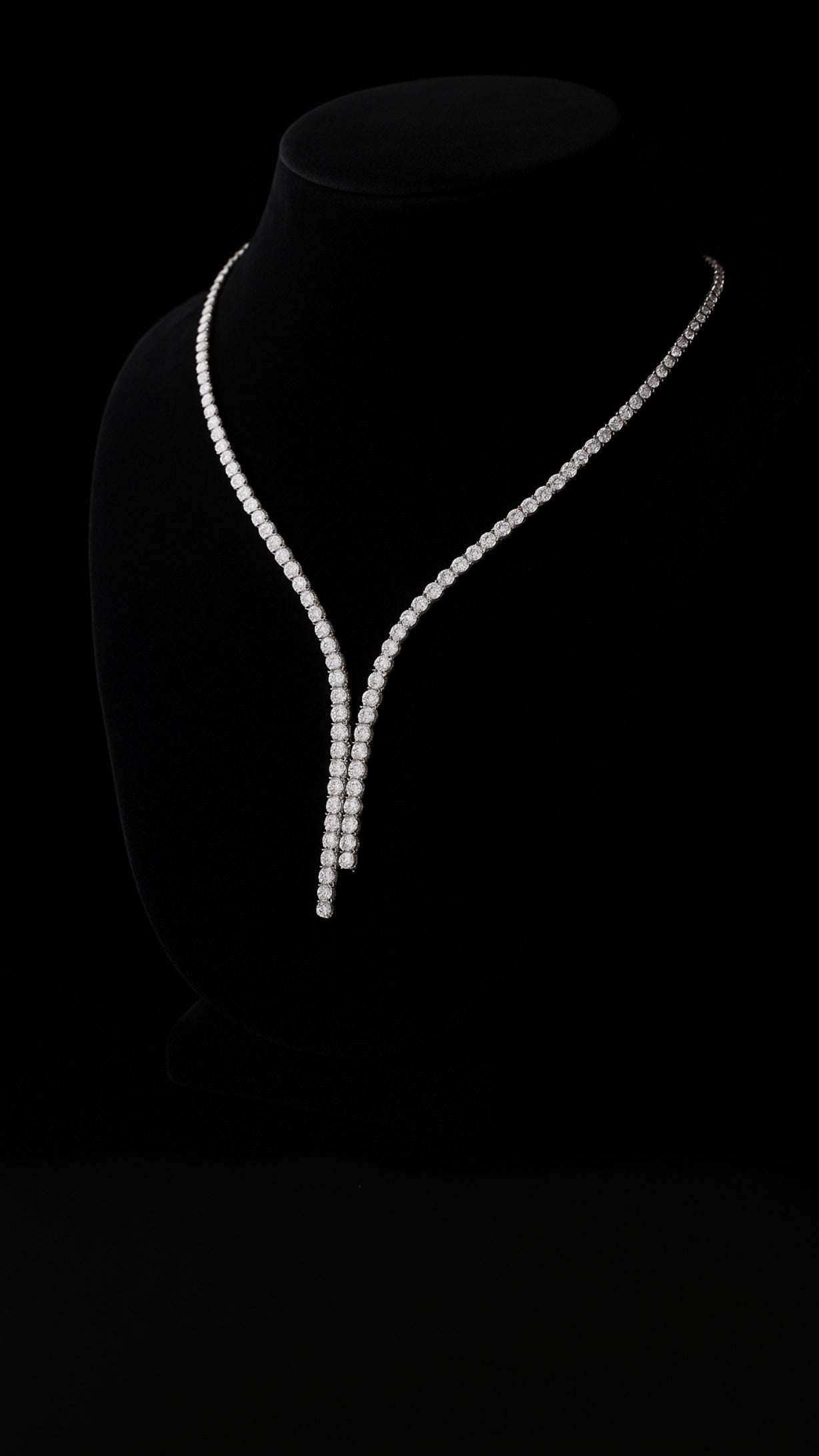 Gleam of Eternity Necklace