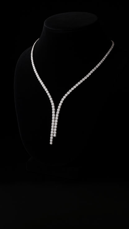Gleam of Eternity Necklace