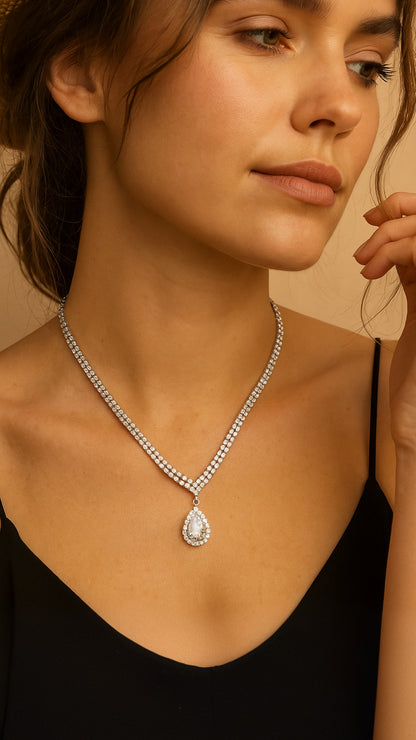 Brilliant Edge Necklace