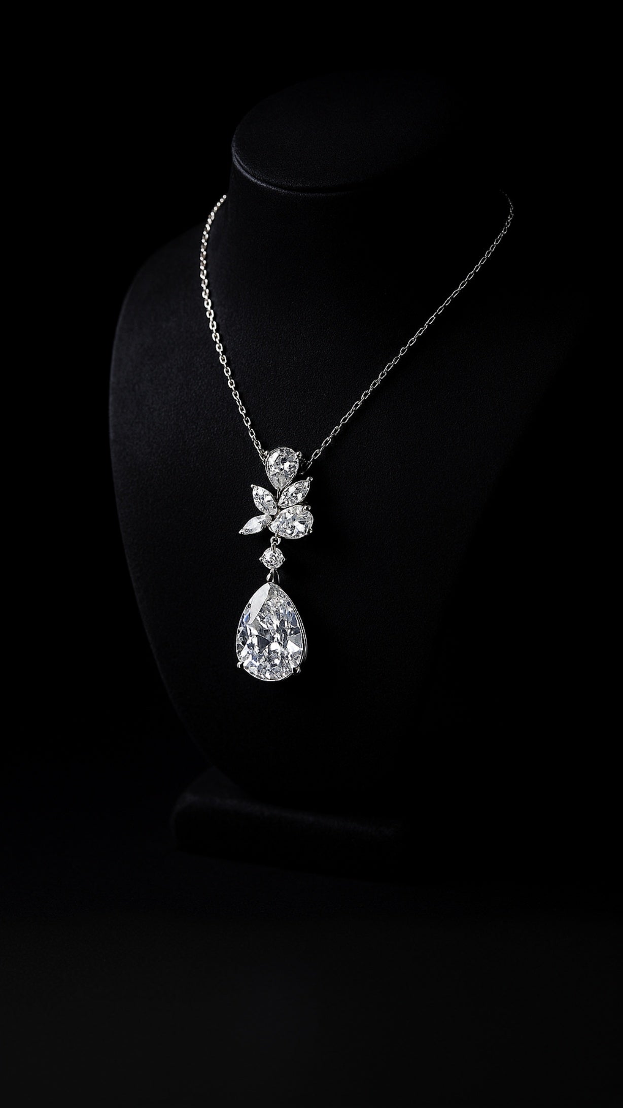 Elegance Veil Necklace