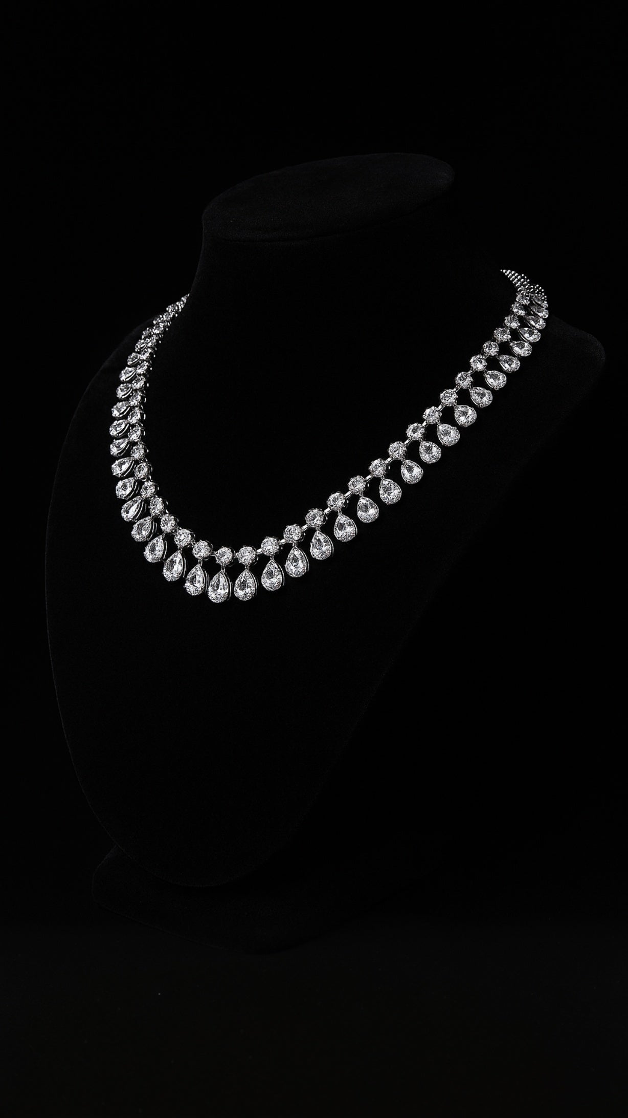 Eclat Noir Necklace
