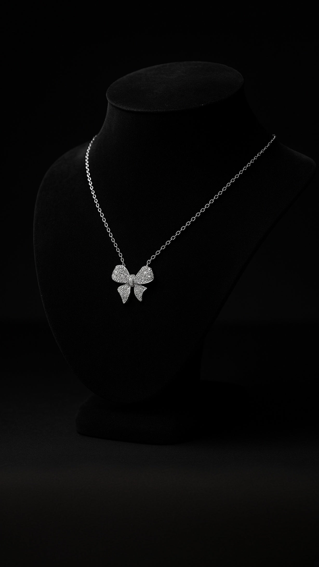 Royal Ribbon Necklace
