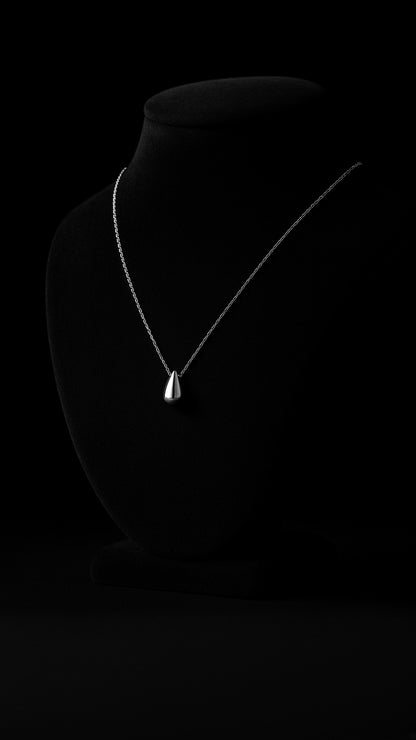 Silent Drop Necklace