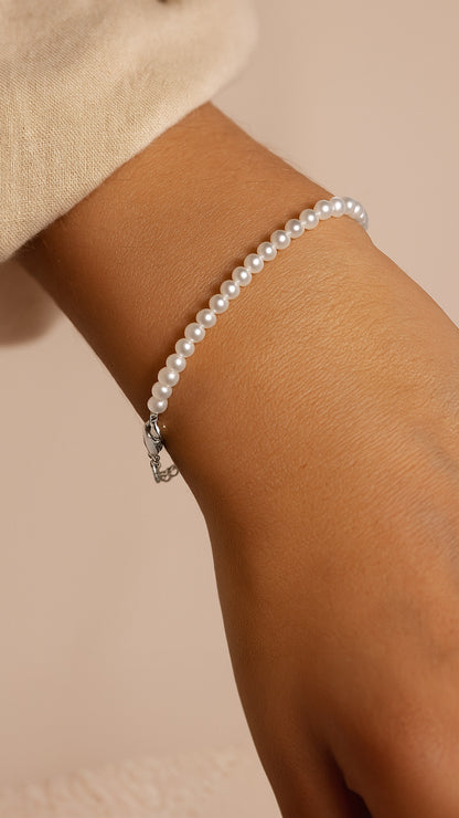 Pearl Presence Bracelet