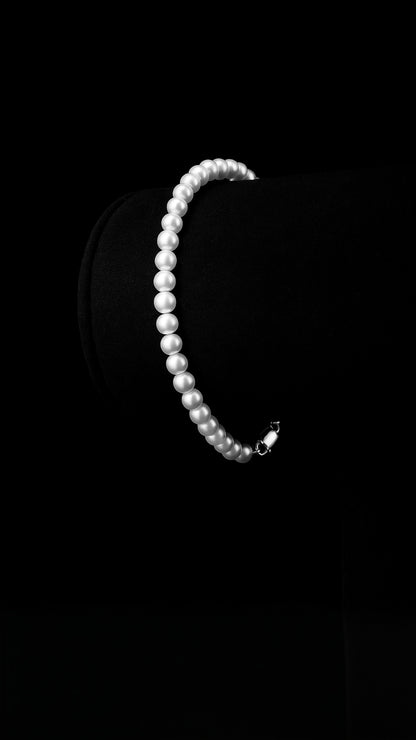 Pearl Presence Bracelet