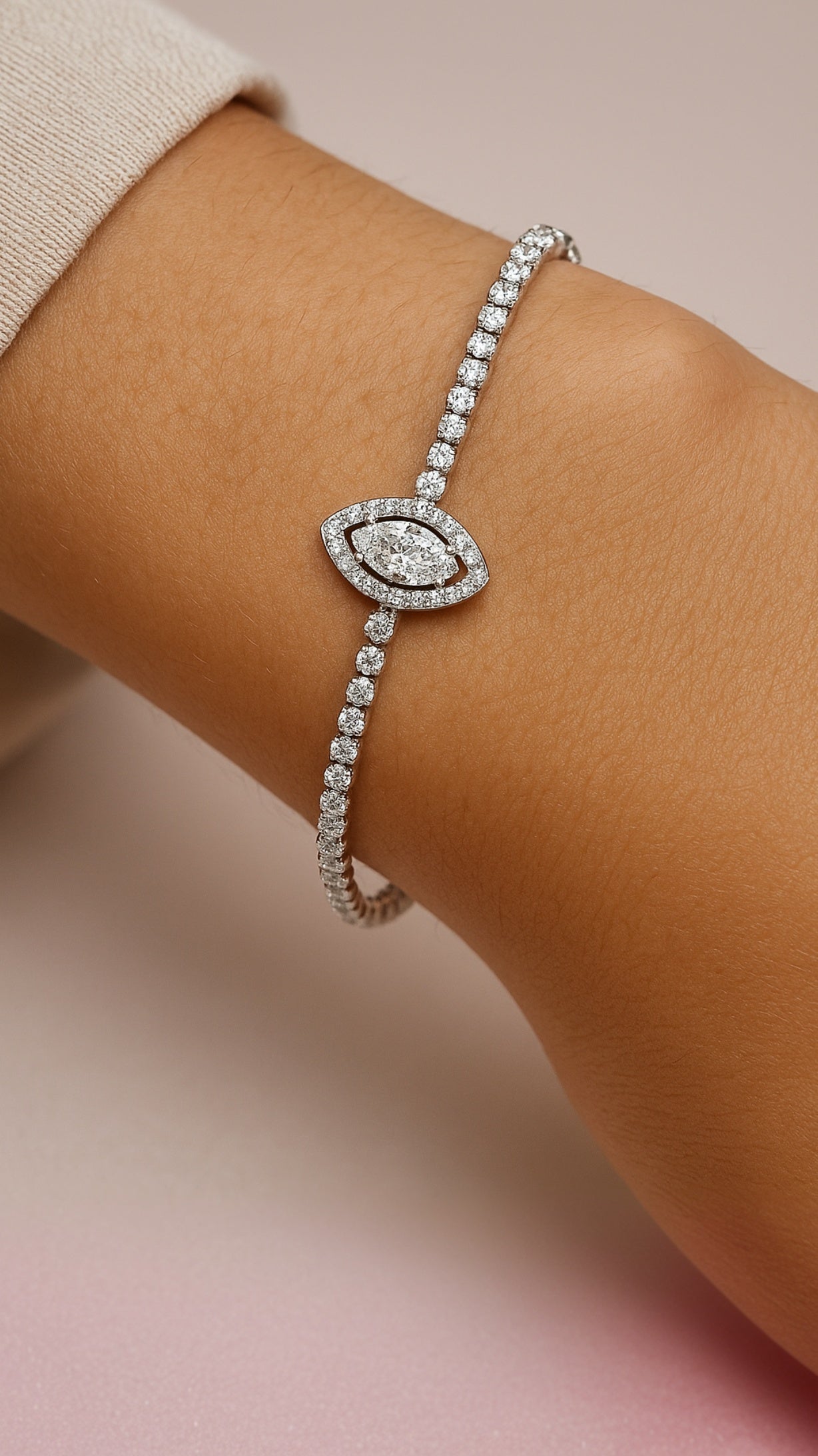 Starlit Curve Bracelet