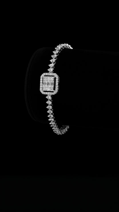 Crowned Gleam Bracelet