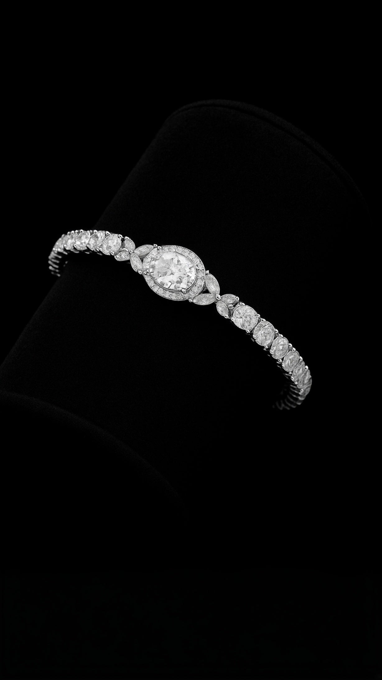Solaris Embrace Bracelet