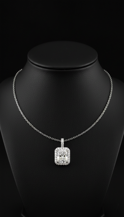 Solstice Gleam Necklace