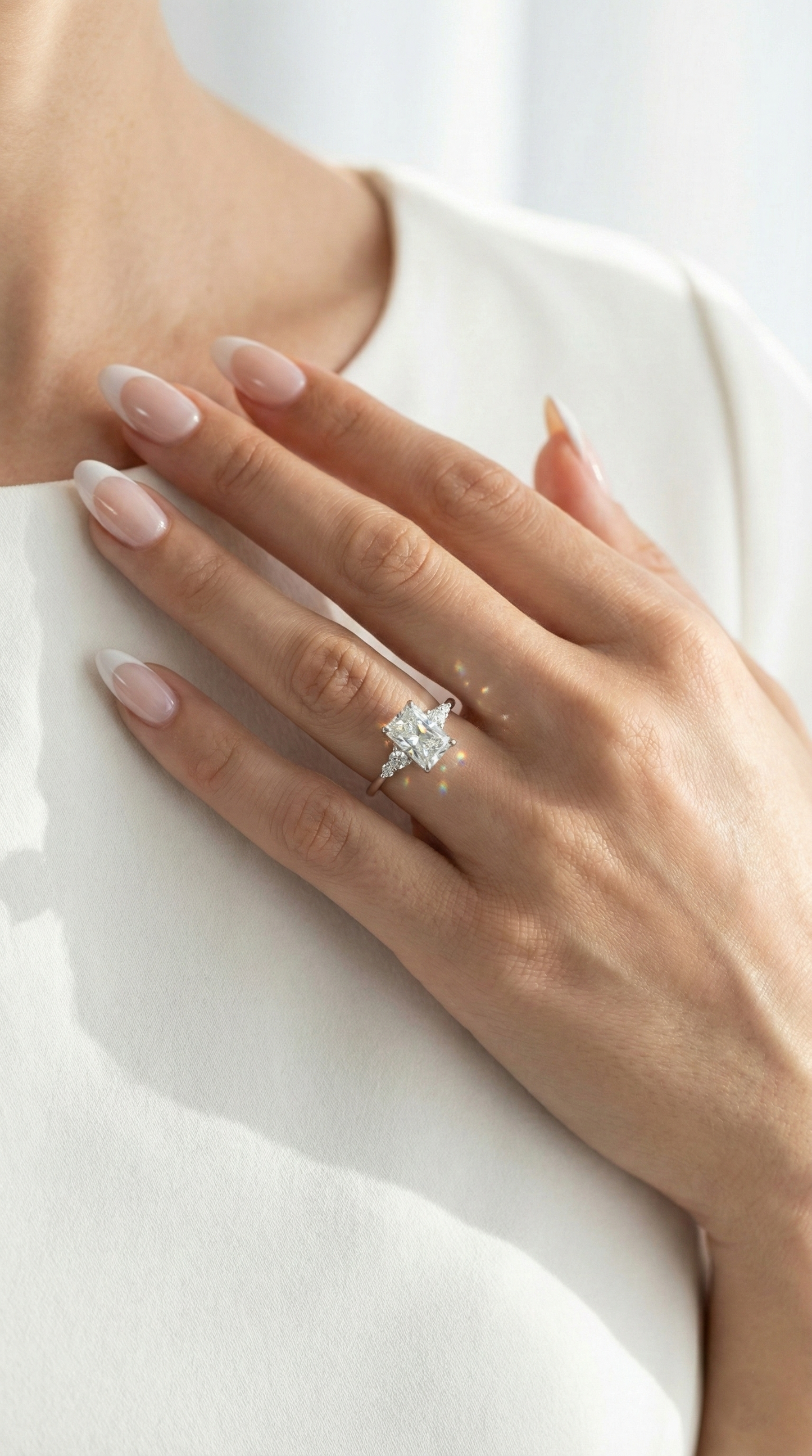 高貴に輝く指輪