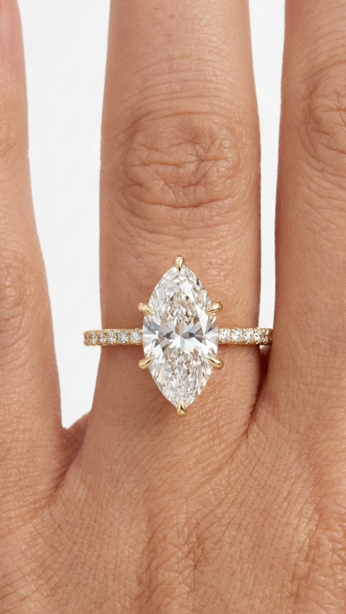 Anillo con cresta estelar