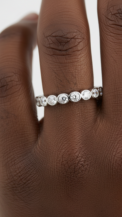 Anillo de halo de piedra lunar
