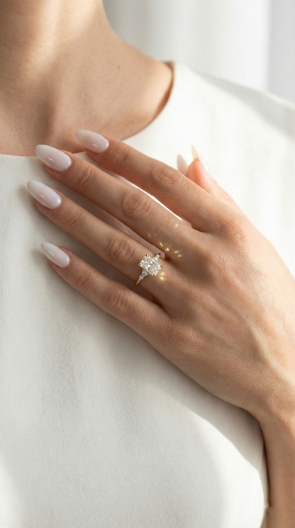 高貴に輝く指輪