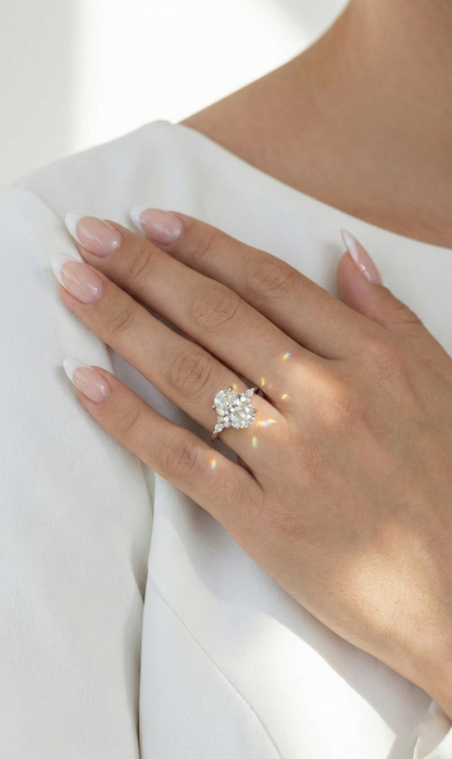 超越した優雅な指輪