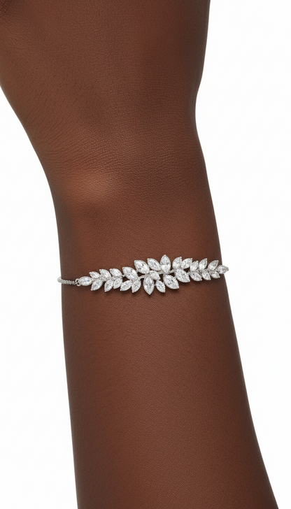 Elara Gleam Bracelet