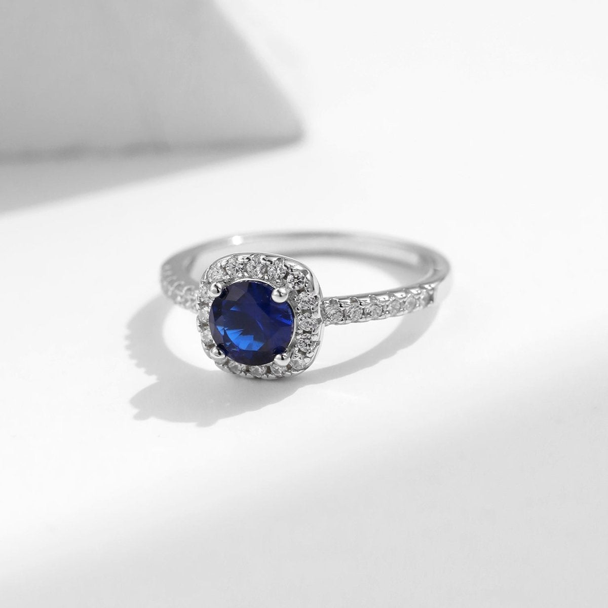 Blue Brilliance Ring - Diamoray