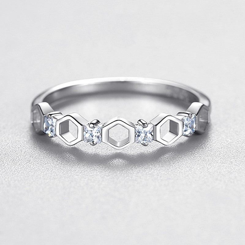 Glistening Splendor Ring - Diamoray
