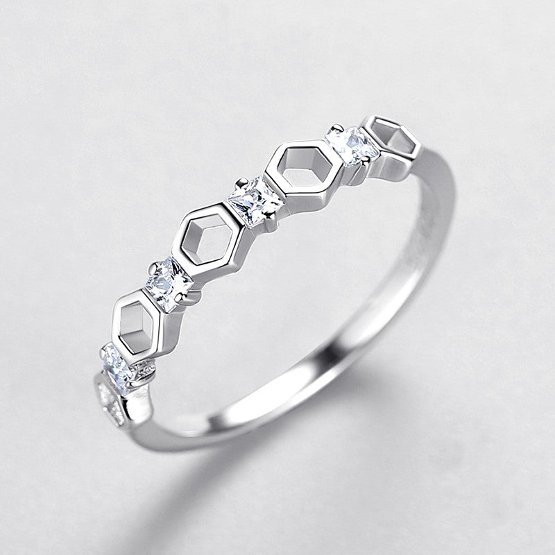 Glistening Splendor Ring - Diamoray