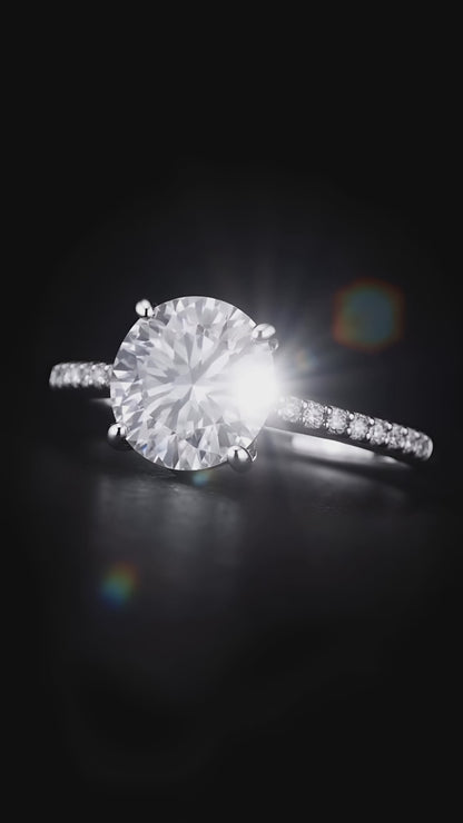 Anillo de diamantes de la realeza