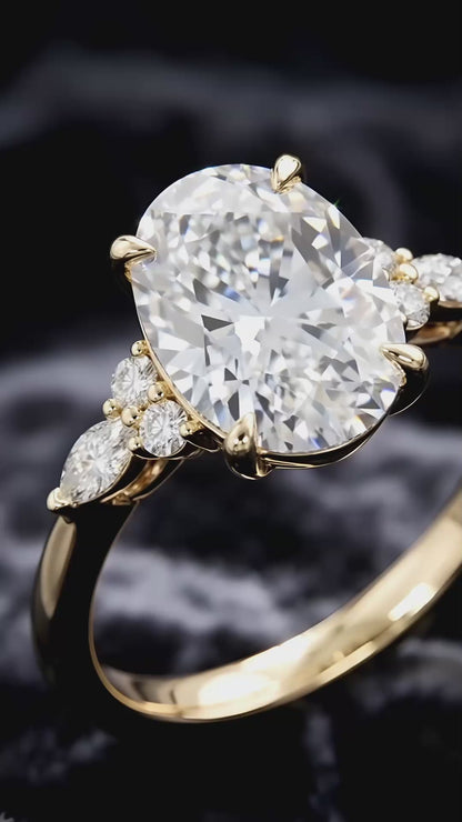 超越した優雅な指輪