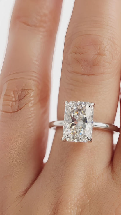 聖なるダイヤモンドの指輪