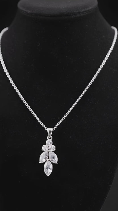 Verdant Luxe Necklace