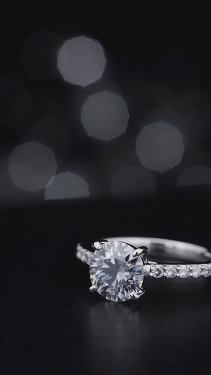 Luxurious Star Ring