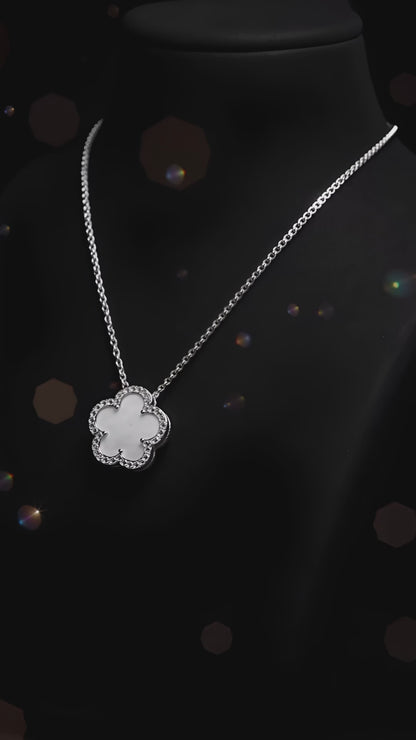 Divine Clover Necklace