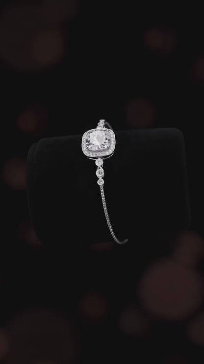 Arctura Star Bracelet