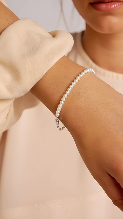 Pearl Presence Bracelet