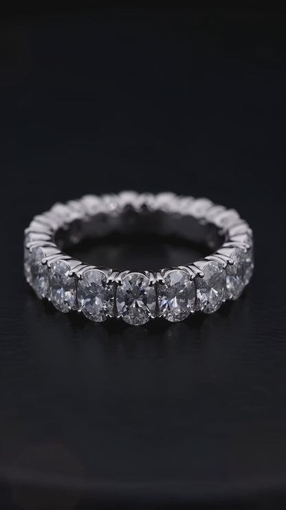 Anillo de piedra lunar con órbita