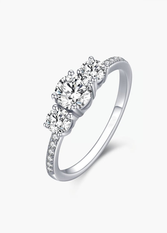 Radiant Glamour Ring - Diamoray