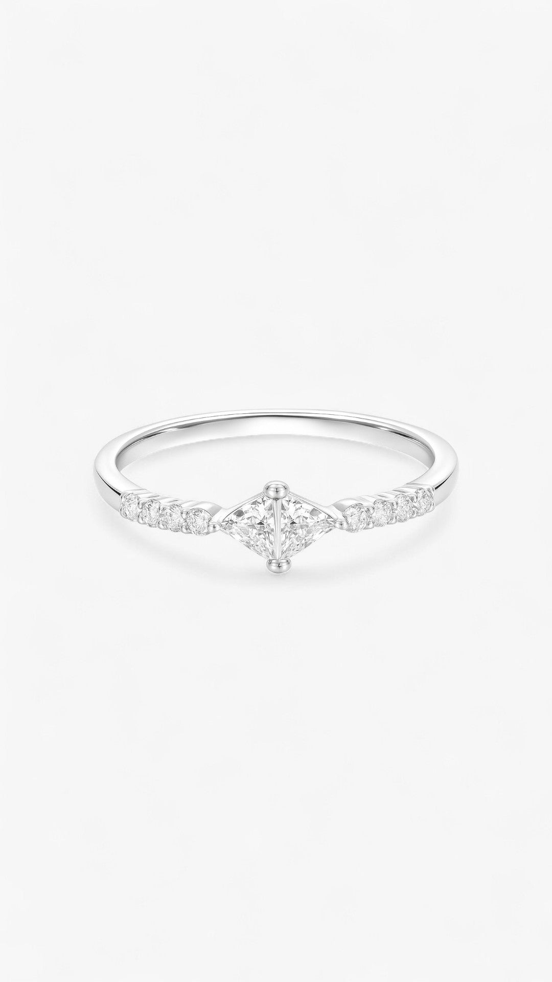 Royal Sparkle Ring