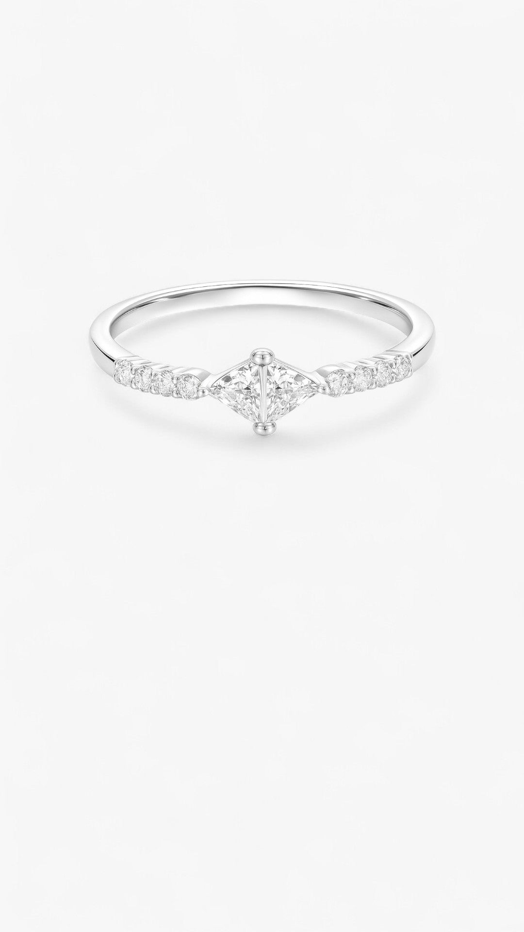Royal Sparkle Ring