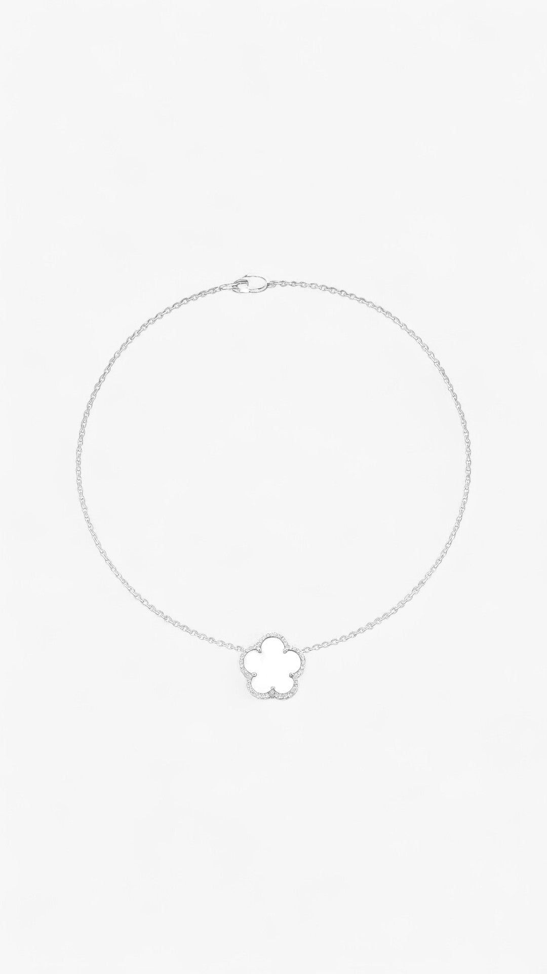 Divine Clover Necklace