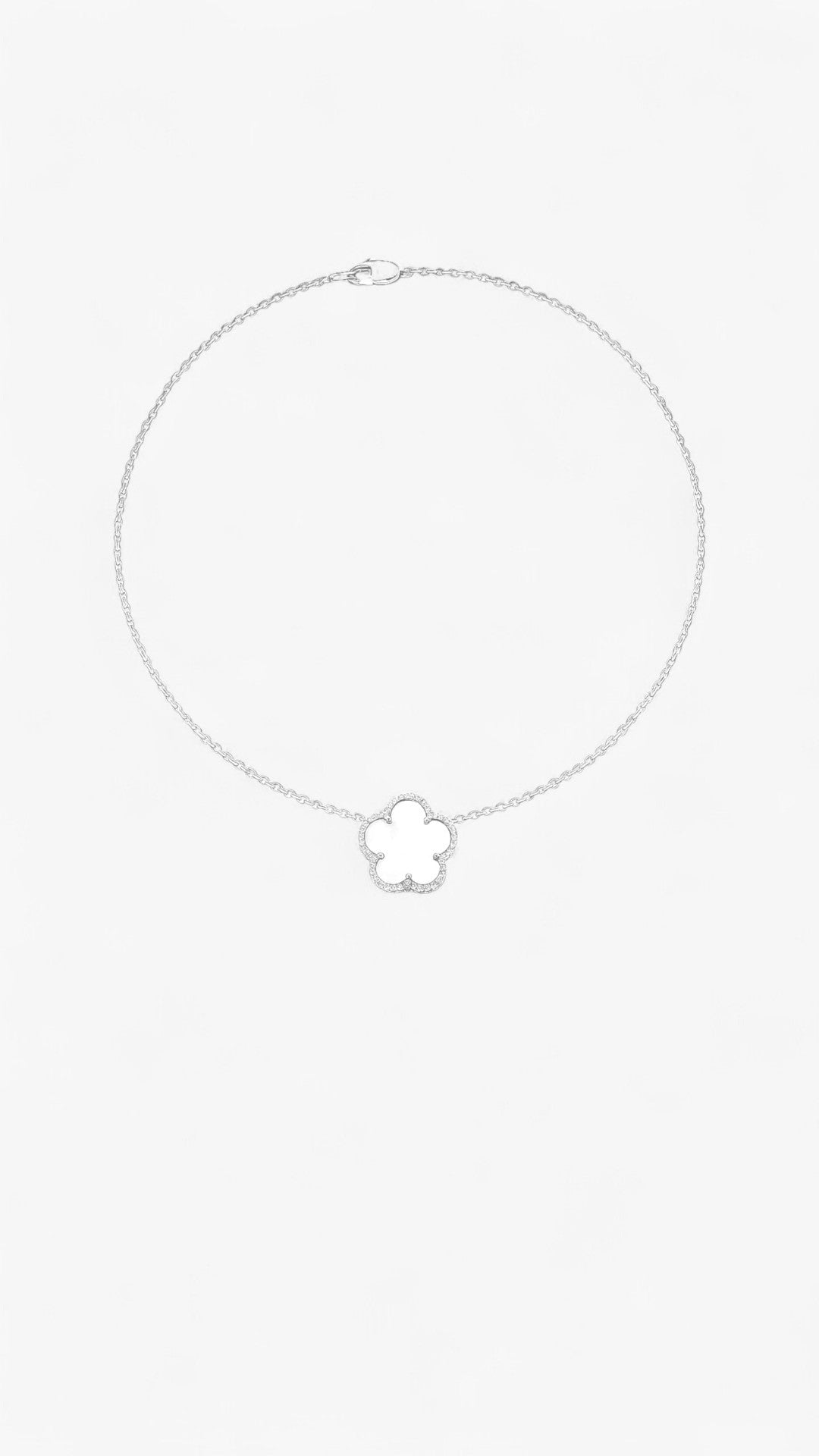 Divine Clover Necklace