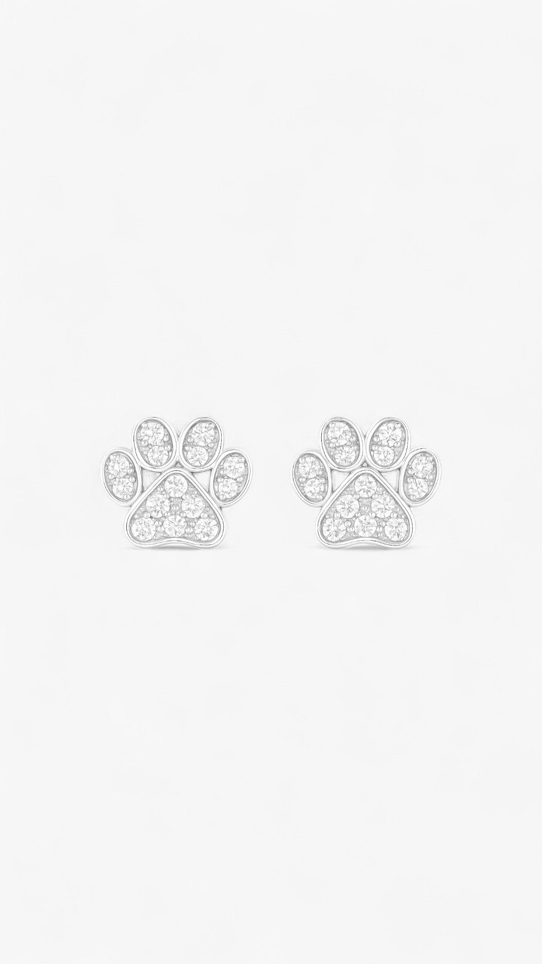 Pendientes preciosos con huellas de patas