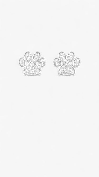 Pendientes preciosos con huellas de patas