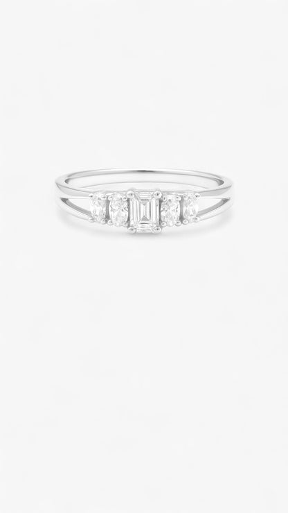 Chic Luminosity Ring