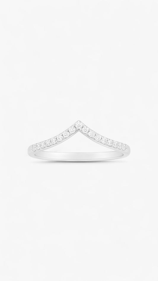 Anillo de elegancia etérea